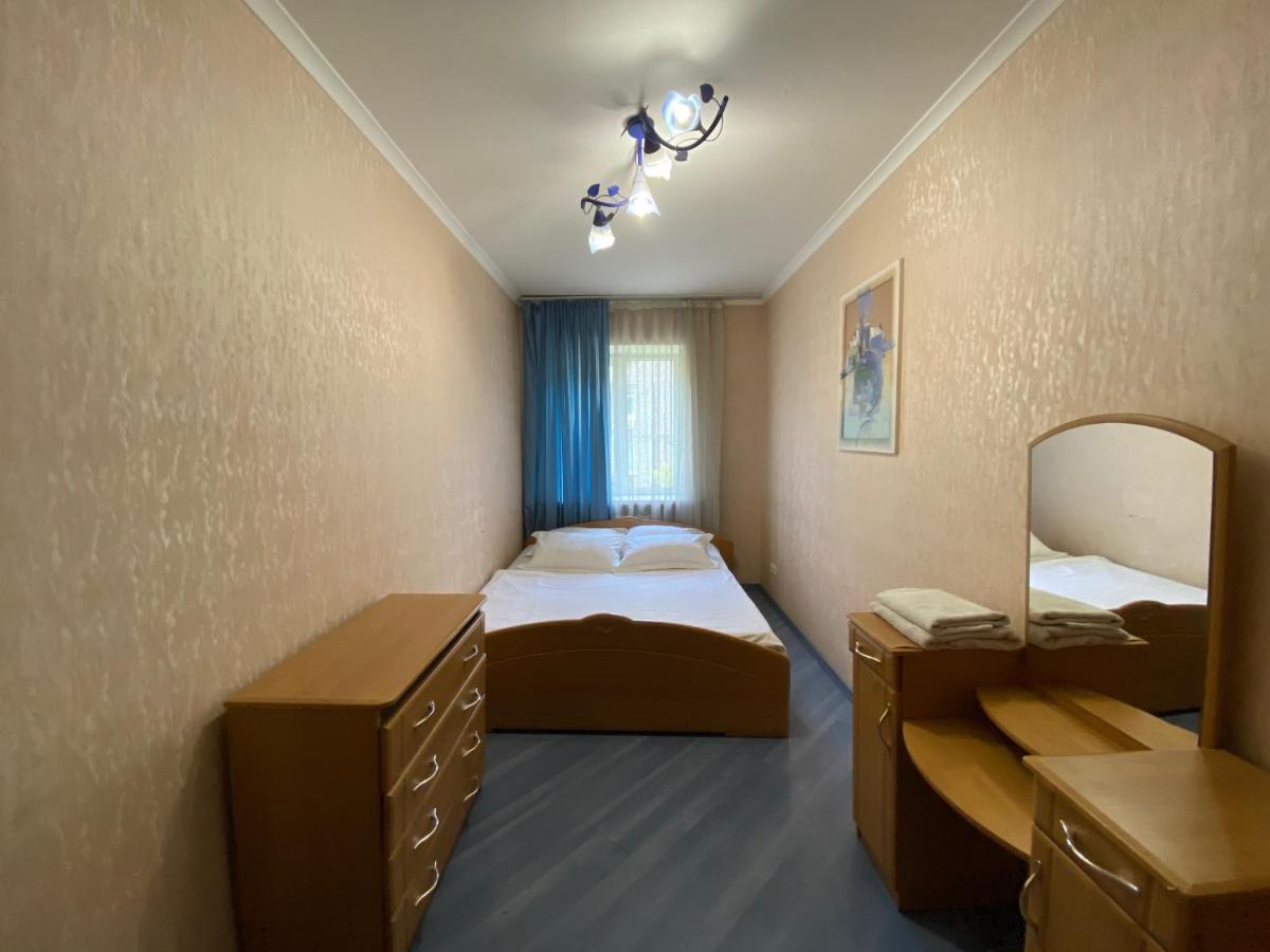 2-Bedroom Apartment Most City Center Area Dnipro Esterno foto