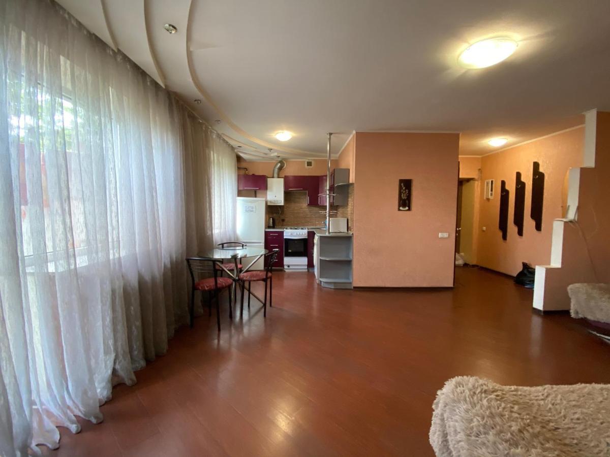 2-Bedroom Apartment Most City Center Area Dnipro Esterno foto